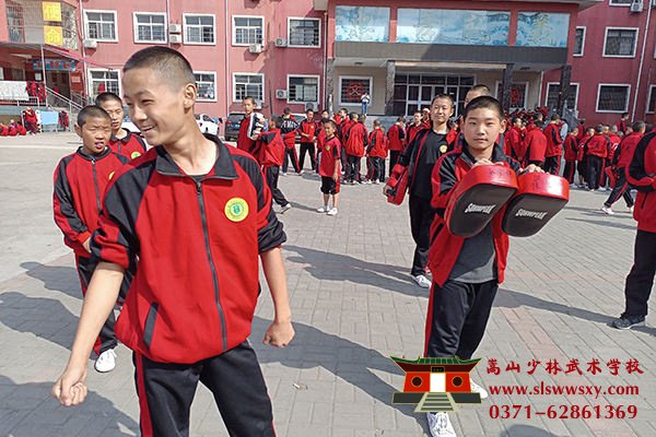 嵩山少林寺武校全年收费标准是多少？教学质量