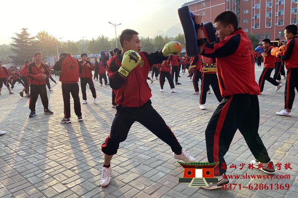 在嵩山少林寺武校学功夫怎么样？学生习武一年