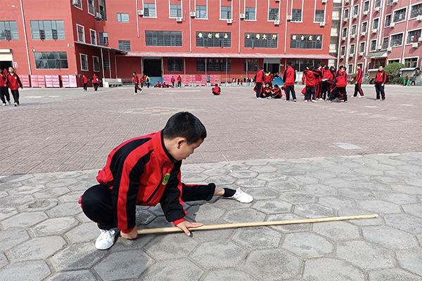 河南嵩山少林寺武校学费是多少钱？外省学生报